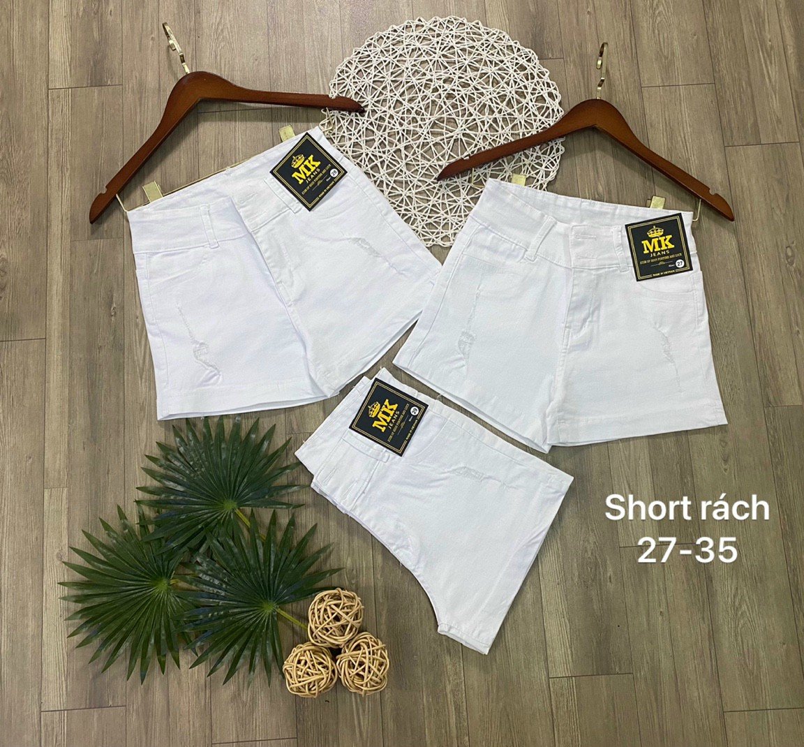 Quần sọt jean nữ màu trắng hàng co giãn lưng cao 2 nút có rách nhẹ