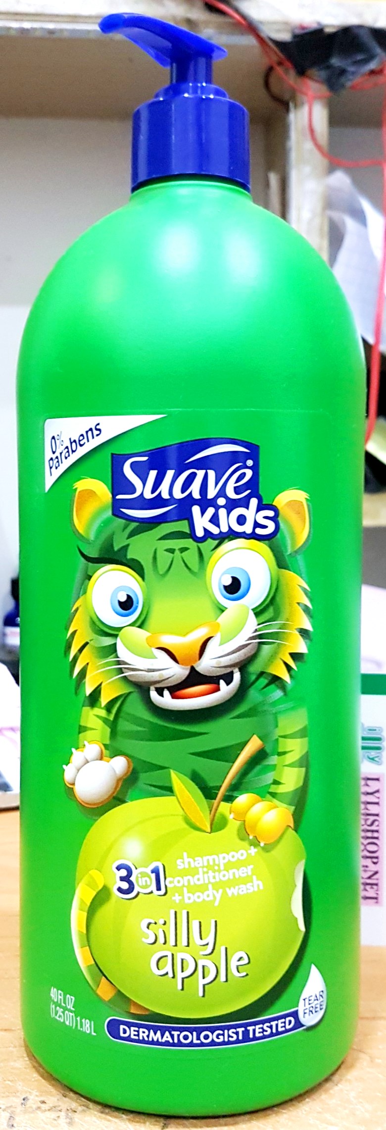 Sữa tắm gội cho trẻ em SUAVE KIDS 3in1 hương Táo chai 1.18 lít từ Mỹ.