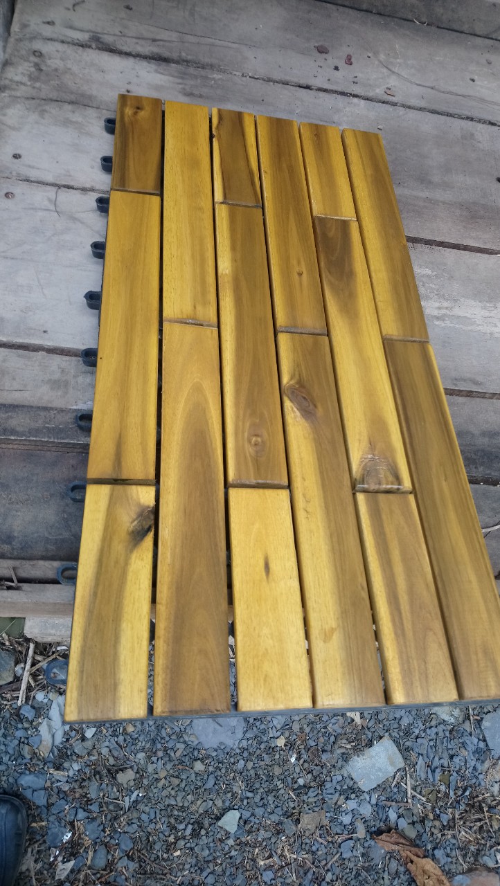 Combo 2 tấm sàn gỗ tự nhiên vỉ nhựa ngoài trời, luxury- 60 cm , nâu đỏ.