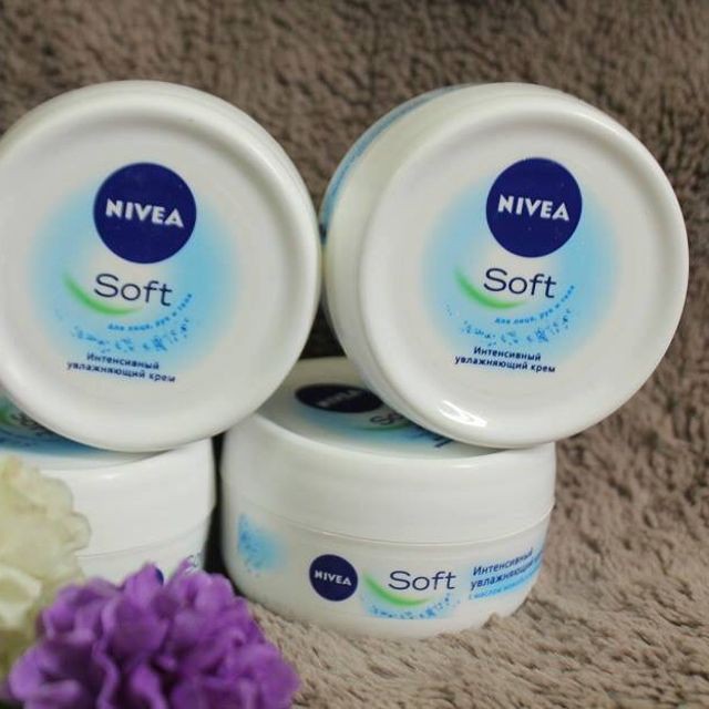 Kem dưỡng làm mềm da nivea soft crème