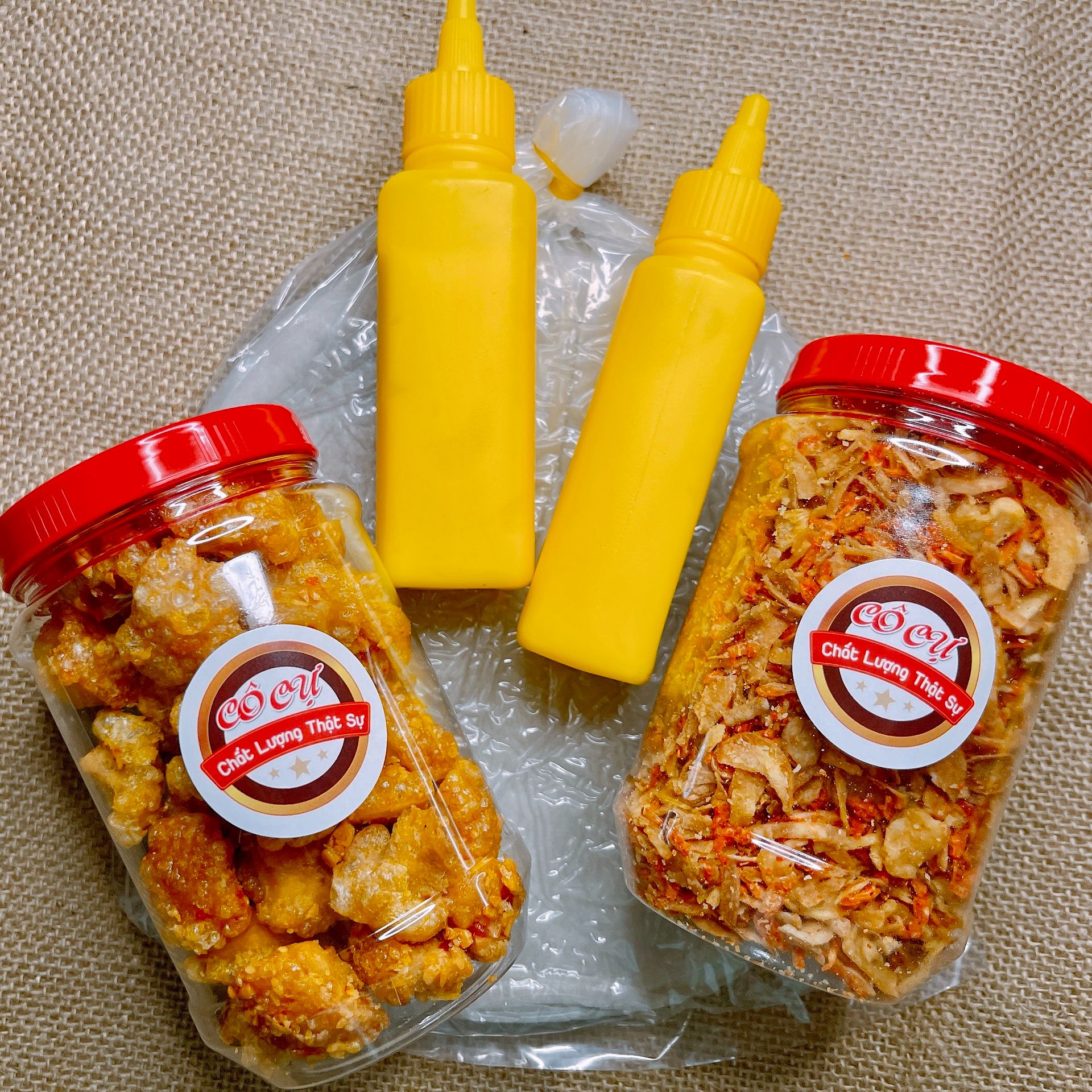 Combo tóp mỡ siêu ngon: 300gr bánh tráng phơi sương, 200gr ruốc hành phi, 150gr tóp mỡ rim mắm tỏi ớt+bơ béo