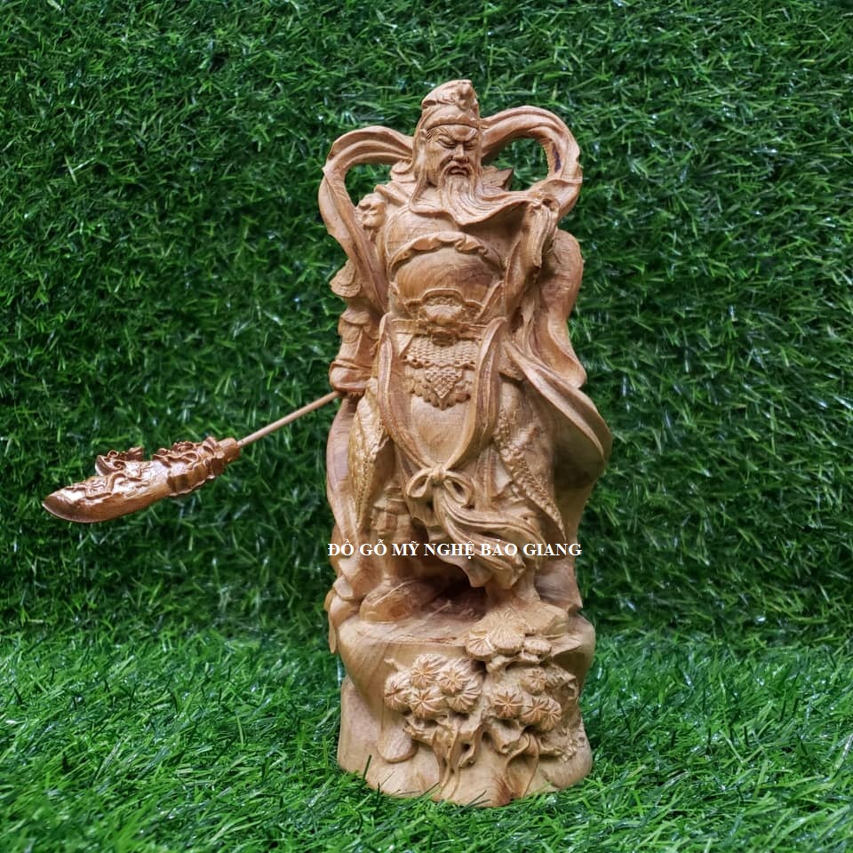 Tượng quan công gỗ bách xanh