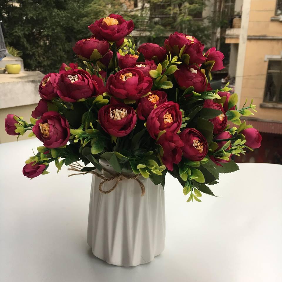 Bình hoa giả trang trí để bàn, set 5 cành hoa hồng hungary cao cấp kèm bình sứ cắm hoa, hoa lụa cao cấp, hoa giả cao cấp, hoa nhân tạo, hoa treo tường