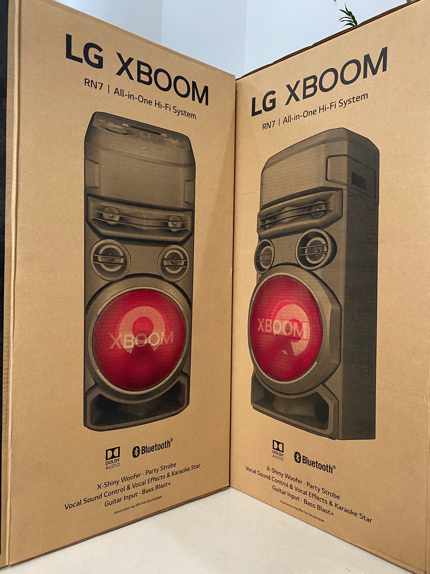 Loa Karaoke LG Xboom RN5 500W - Đảm bảo chính hãng 100%, mới 100%, kích hoạt bảo hành. Âm thanh bass cực chất, thiết kế siêu ngầu, có Remote điều khiển. Ngôi sao của dòng loa Karaoke,