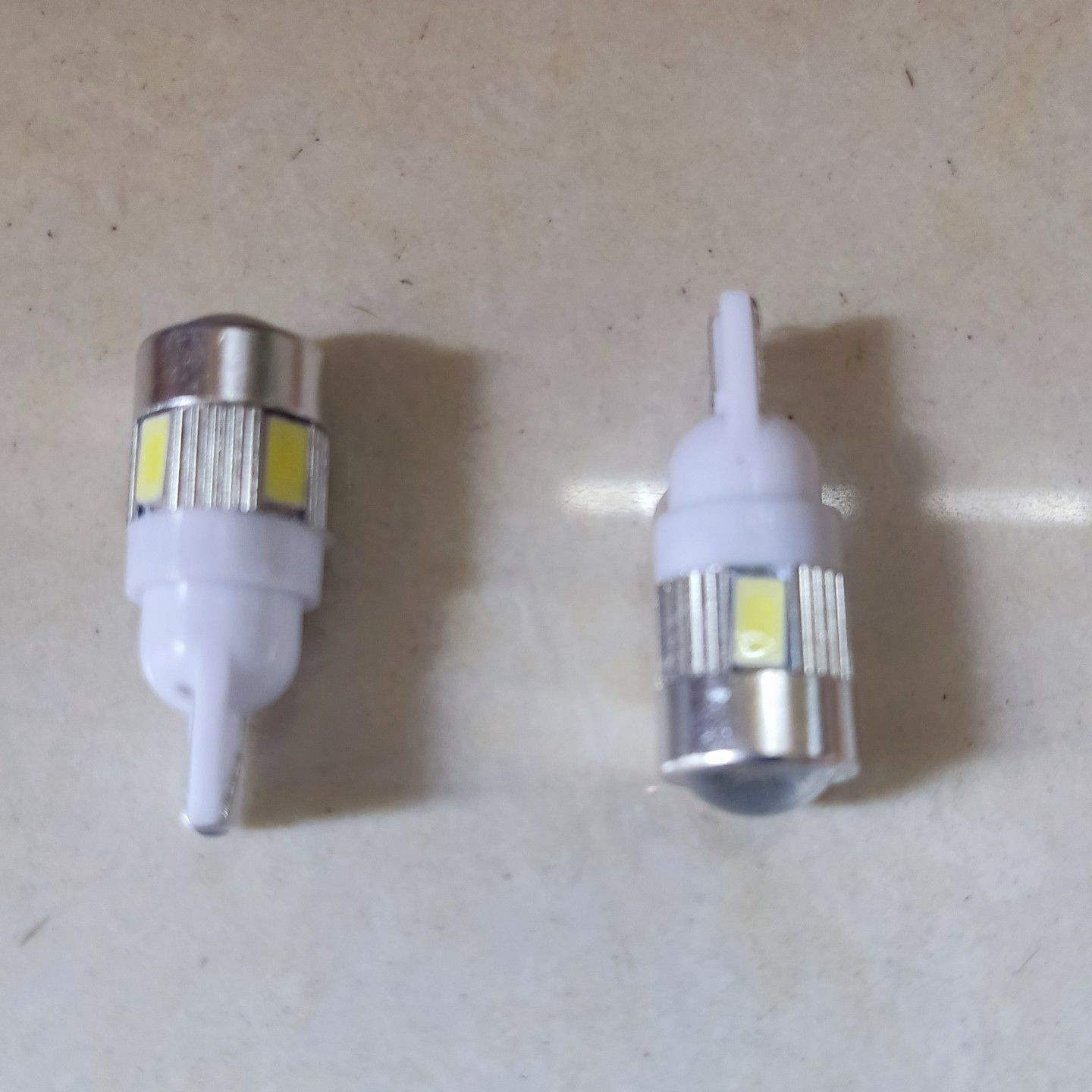 Đèn led ghim xi nhan, demi t10 demi 12v dùng được cho ô tô và xe máy