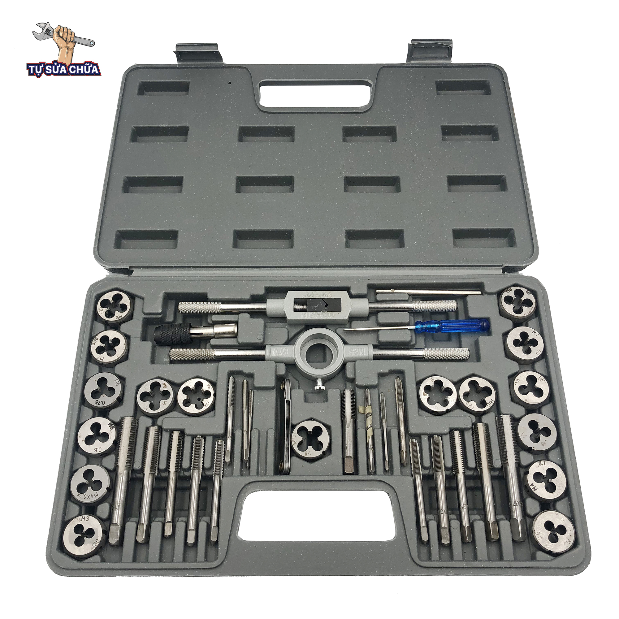 Bộ Taro tạo ren 40 chi tiết làm từ hợp kim siêu cứng và có khả năng chịu lực lớn, không bị biến dạng trong quá trình sử dụng.