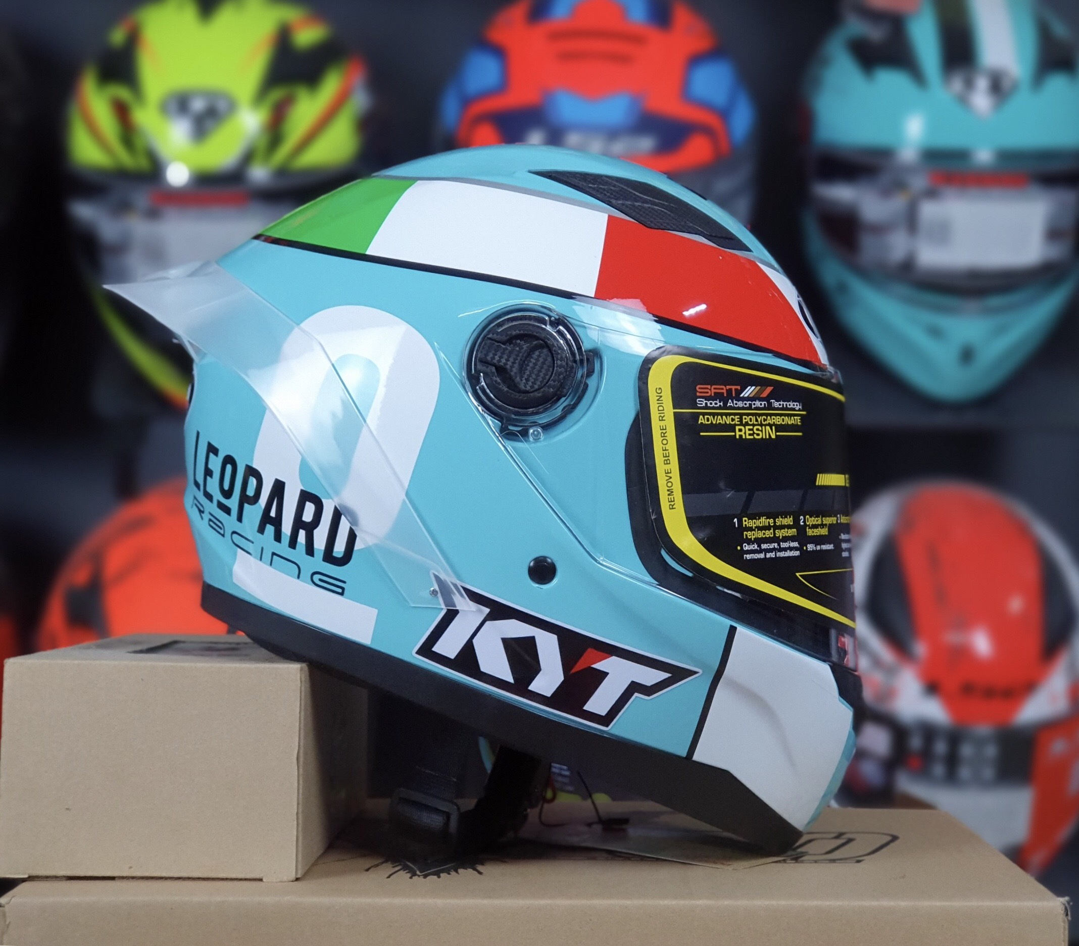 MŨ FULLFACE TEM LEOPARD LÊN LOGO KYT CỰC NGẦU, TẶNG ĐUÔI GIÓ PISTA VÀ TÚI ĐƯNG, BH 12 THÁNG