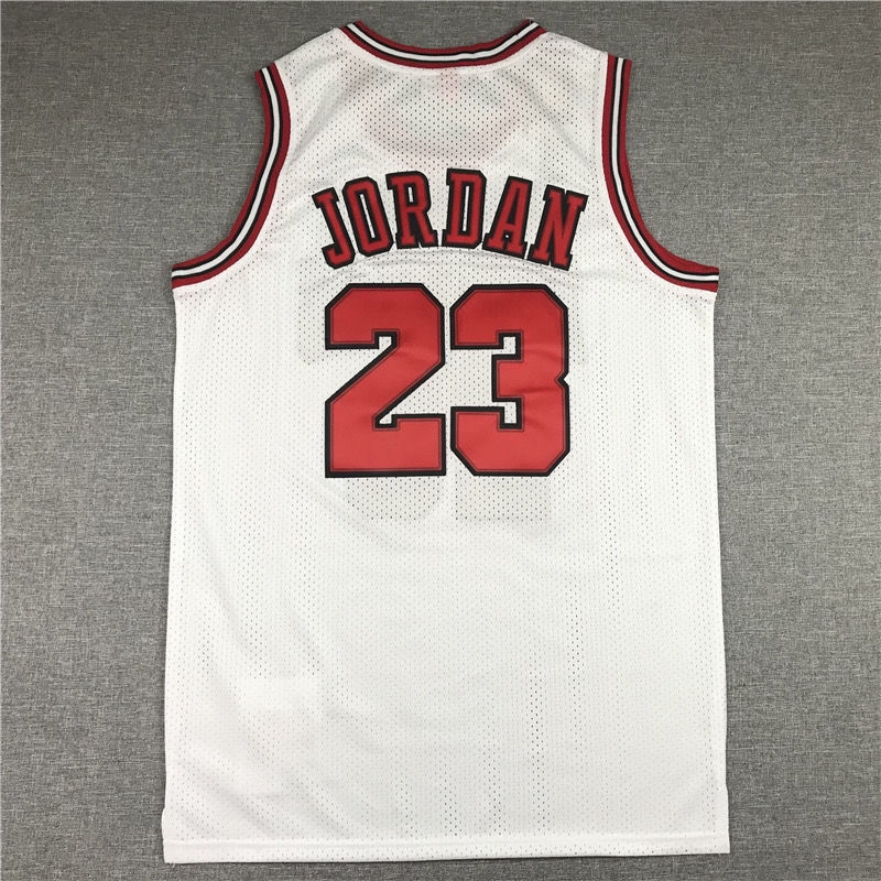 The bulls 23 retro red white embroidery version basketball jersey shirt and comfortable