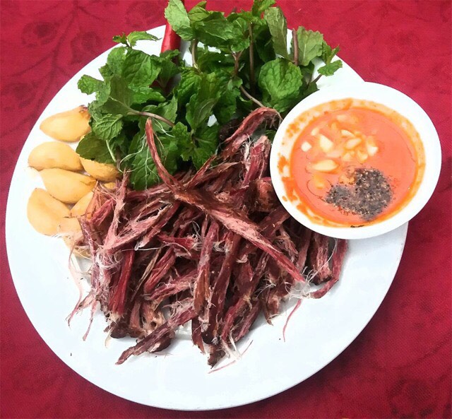 500g thịt trâu gác bếp thơm ngon Tây Bắc loại 2 tặng kèm gia vị chẩm chéo