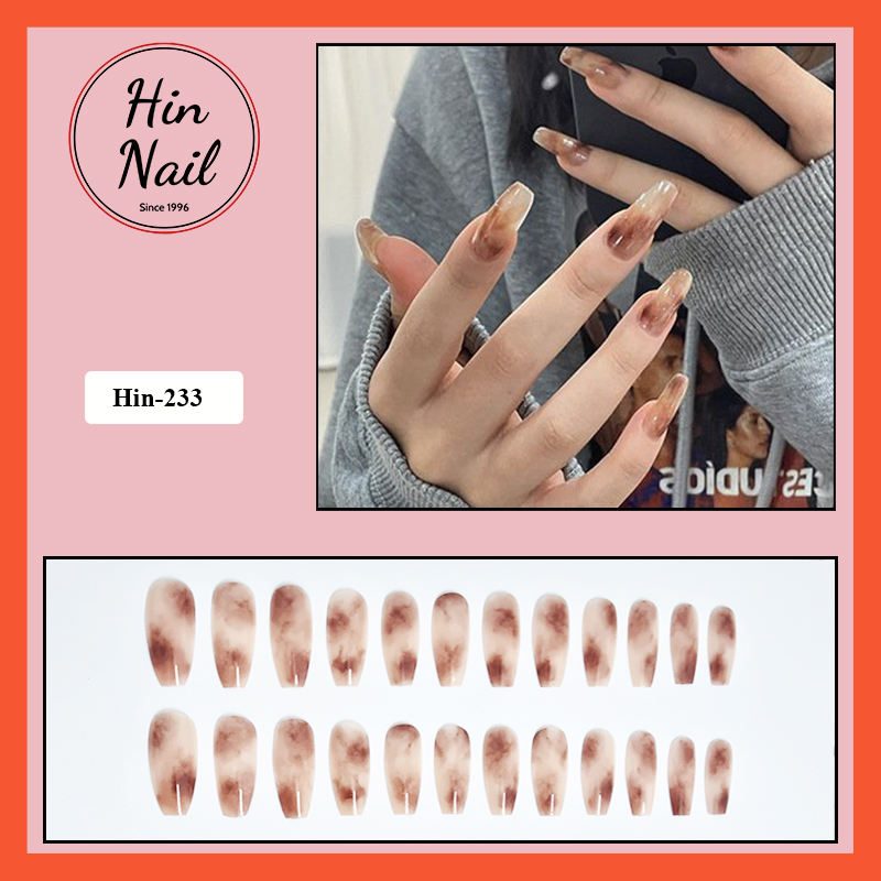 móng tay giả form dài họa tiết bắt mắt hottrend cá tính