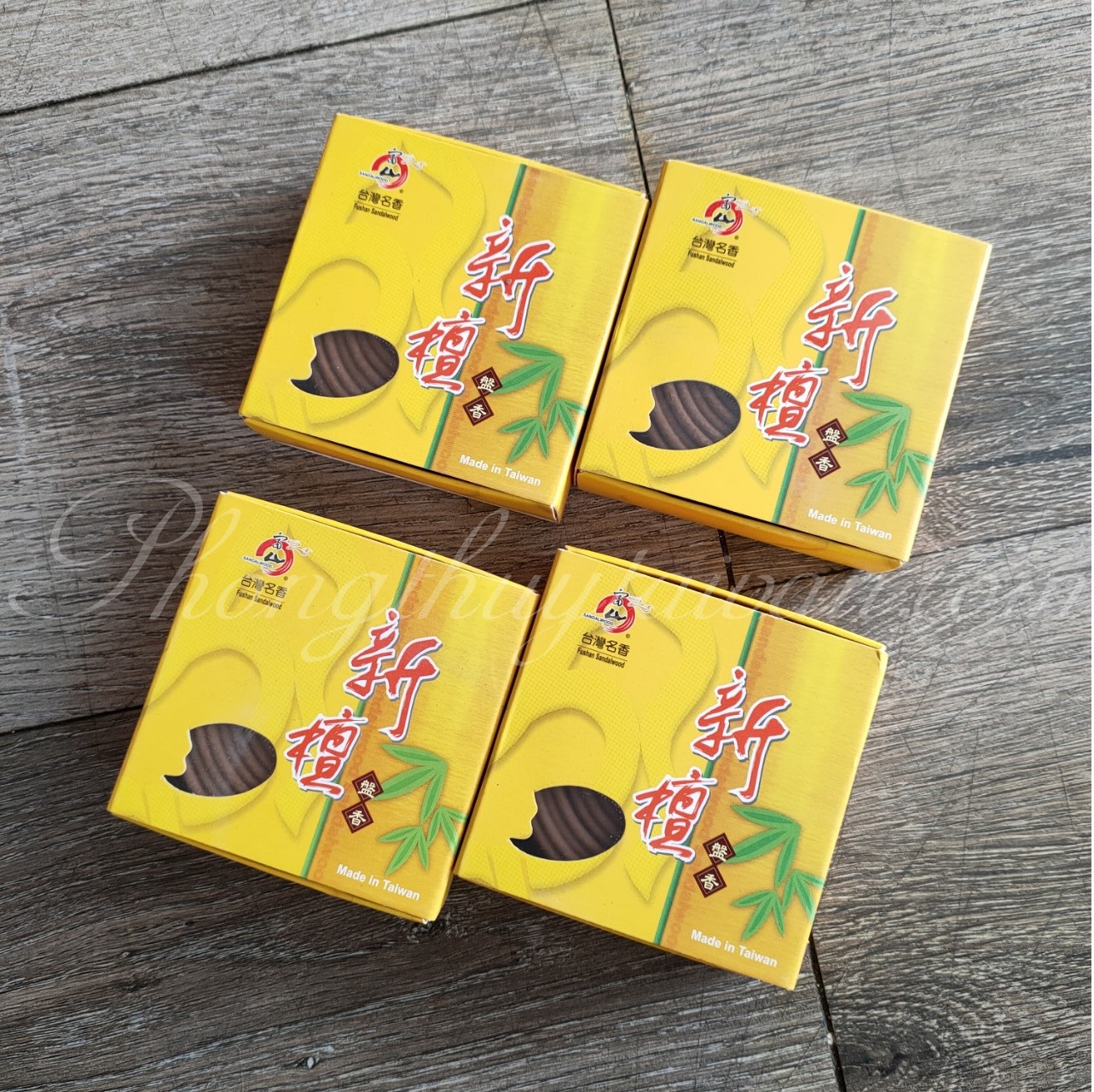 Nhang vòng Gỗ Đàn Hương (1 vòng 4h) 1 hộp 8 vòng - thơm rụng tàn.