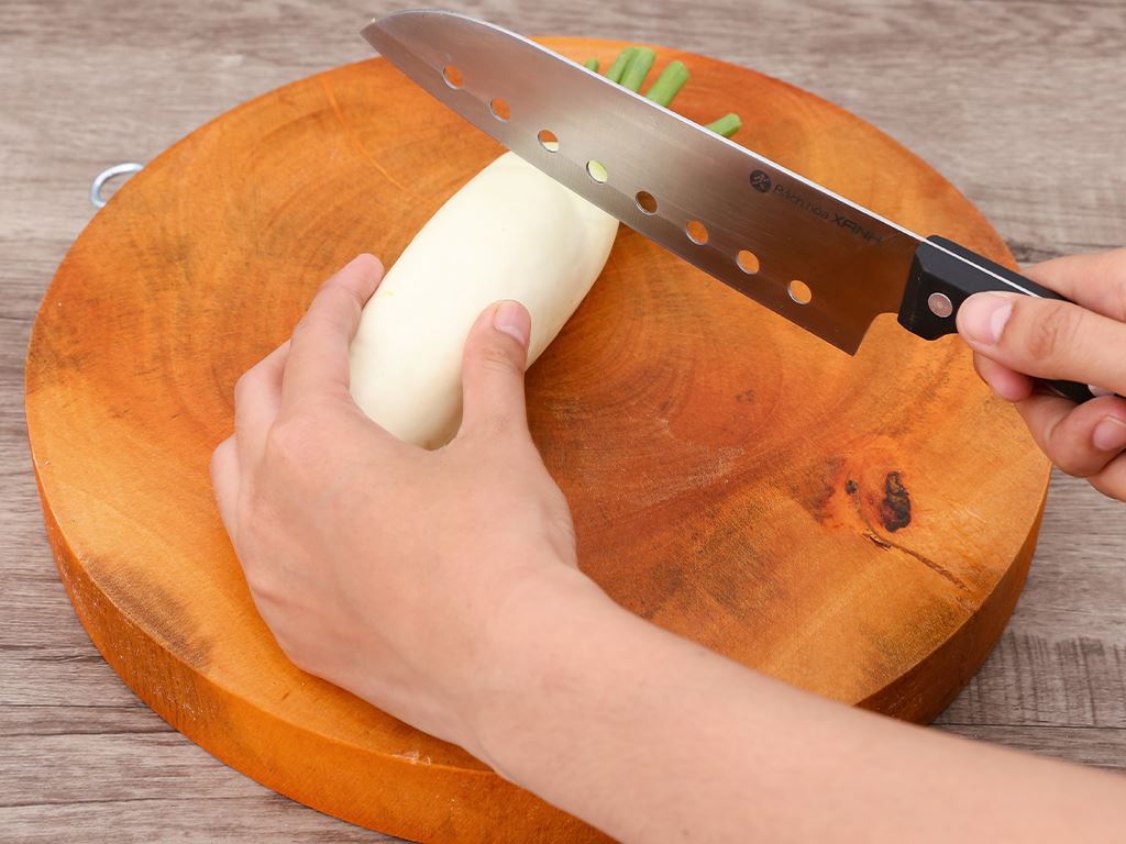 Thớt gổ xà cừ tròn có móc treo,thớt gỗ nhà bếp size nhỏ gọn