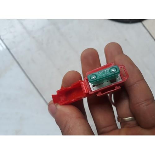 hộp cầu chì ghim  có sẵn cầu chì chịu nhiệt chuyên dùng cho xe máy điện xe đạp điện
