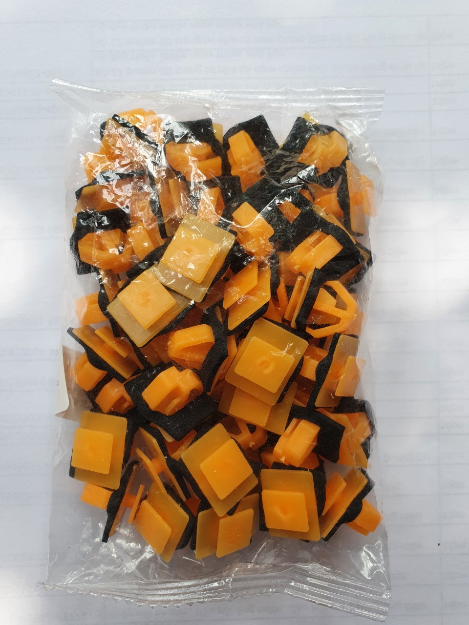 [HCM]Bộ 50 đinh tán nhựa (màu vàng cam) cho cửa xe hơi -  Chốt vít nhựa cho ô tô