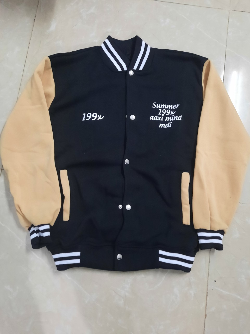 Áo khoác bomber nam nữ logo 199x cực hot trên thị trường hiện nay