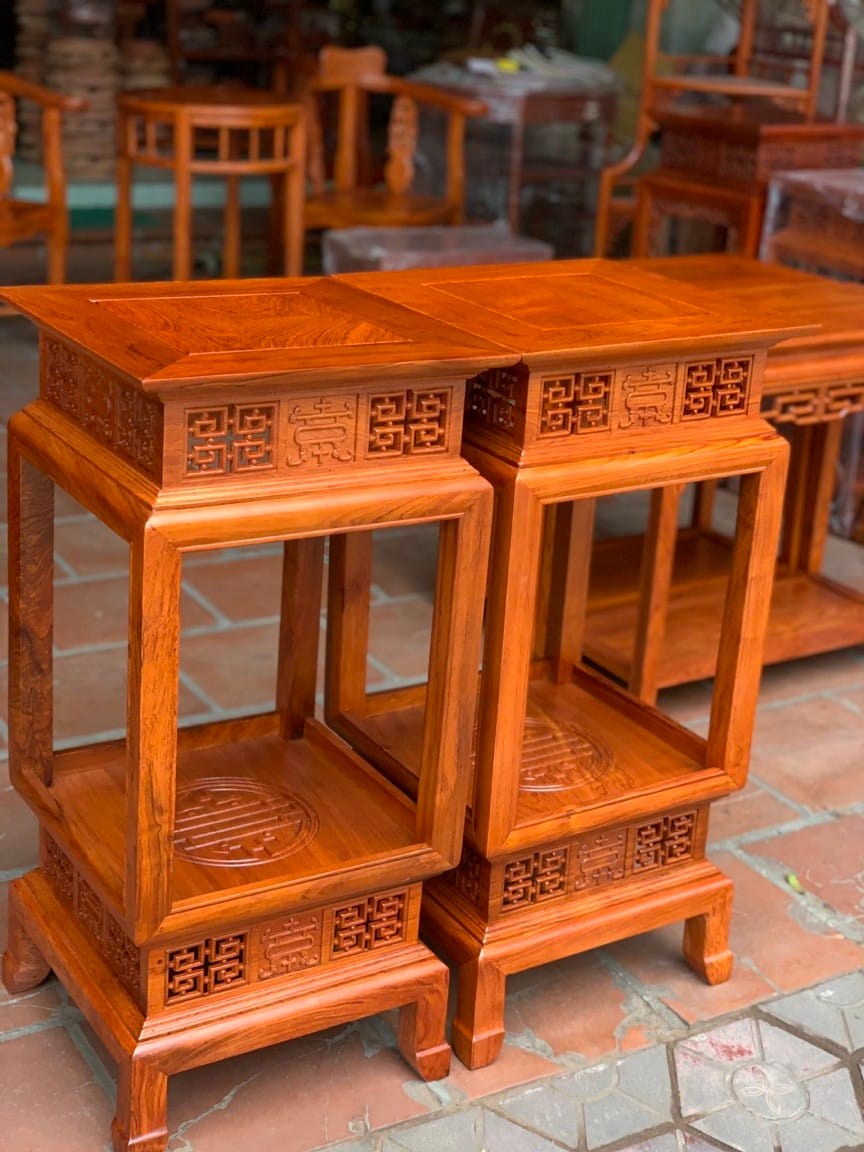 Đôn đèn gỗ gõ đỏ nam phi kích thước cao 80 cm đường kính mặt 38 cm.