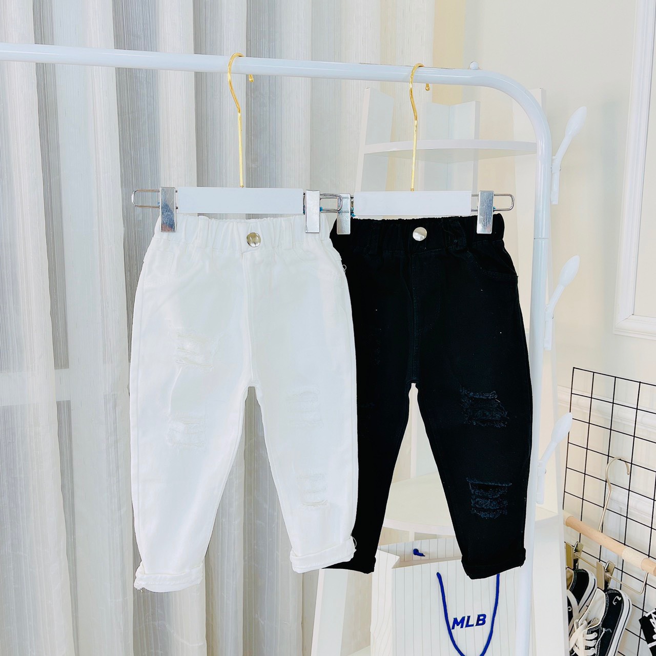 Quần kaki cho bé trai và gái mix đồ cực phong cách