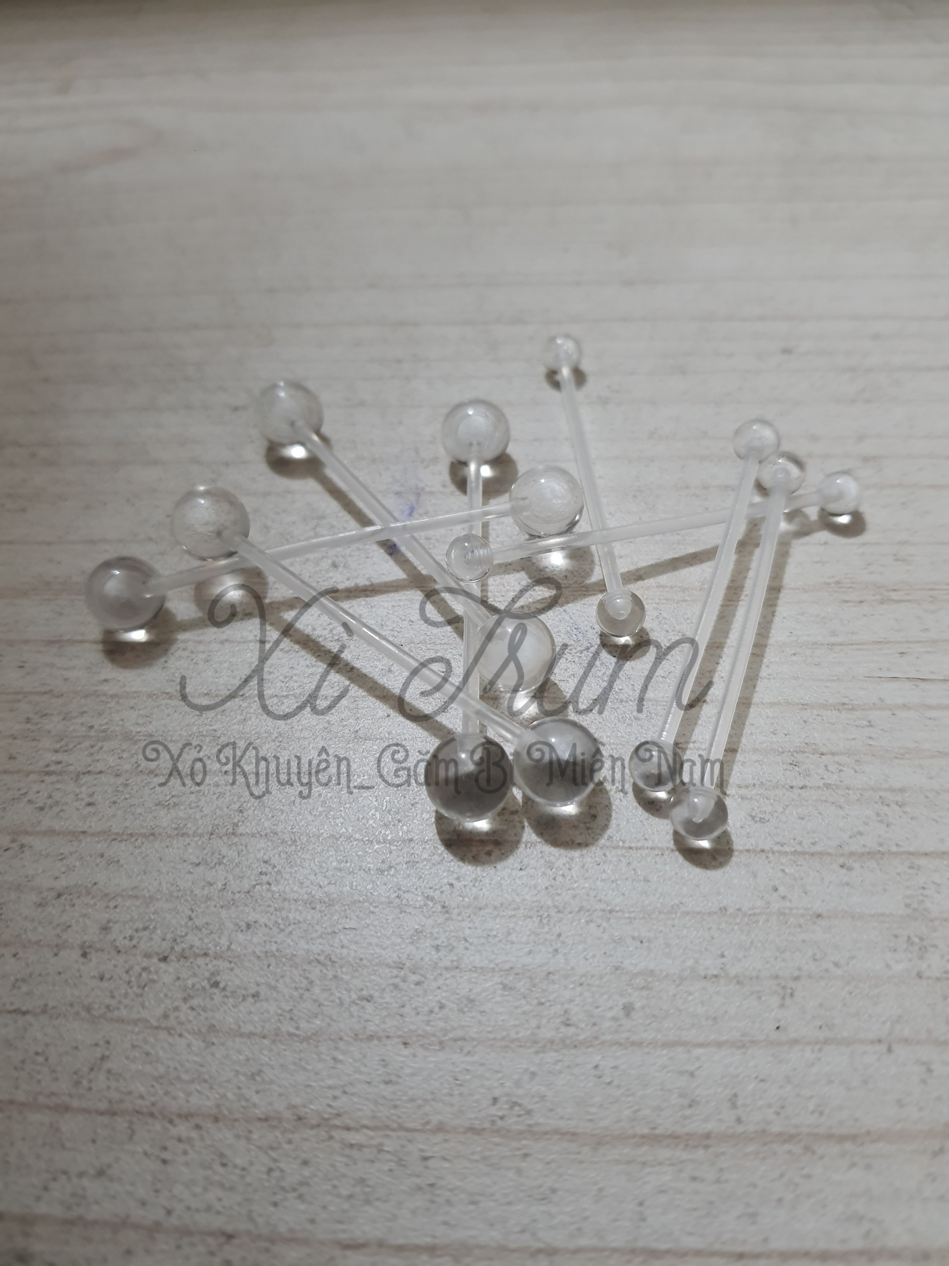 01 Khuyên Nhựa Dài 38mm/ 2 đầu BI Tròn CHO ANH EM cùng Hệ Khuyên ( KHÔNG KÈM KIM XỎ )