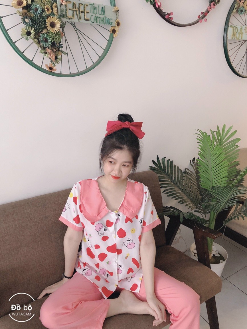 Đồ bộ pijama nữ bò sữa tay ngắn quần dài kate lụa họa tiết bò sữa,bộ đồ ngủ nữ tiểu thư,bộ đồ mặc nhà giá rẻ ,set bộ ngủ nữ giá rẻ ,đồ ngủ nữ chất lụa cho nữ dưới 60kg