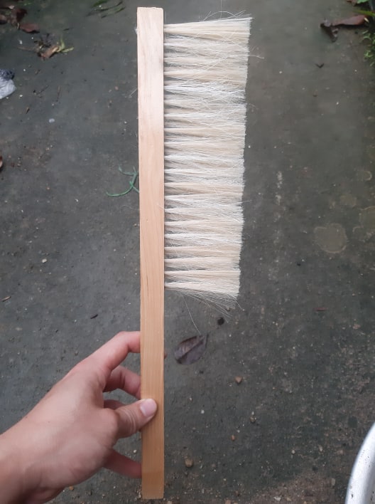 Chổi quét ong mật