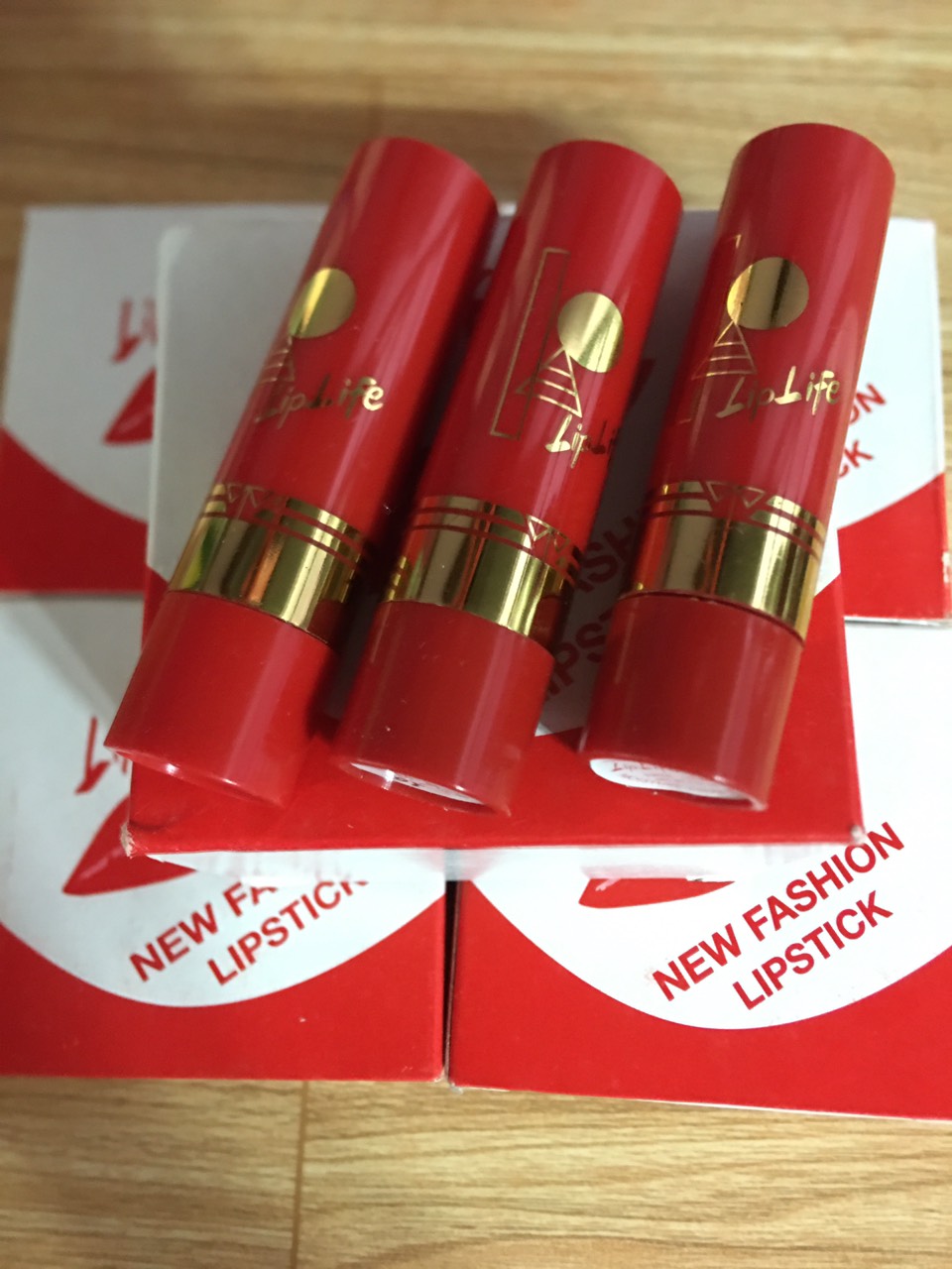 Son gió lì Thái Lan Lip Life 10K /1 THỎI