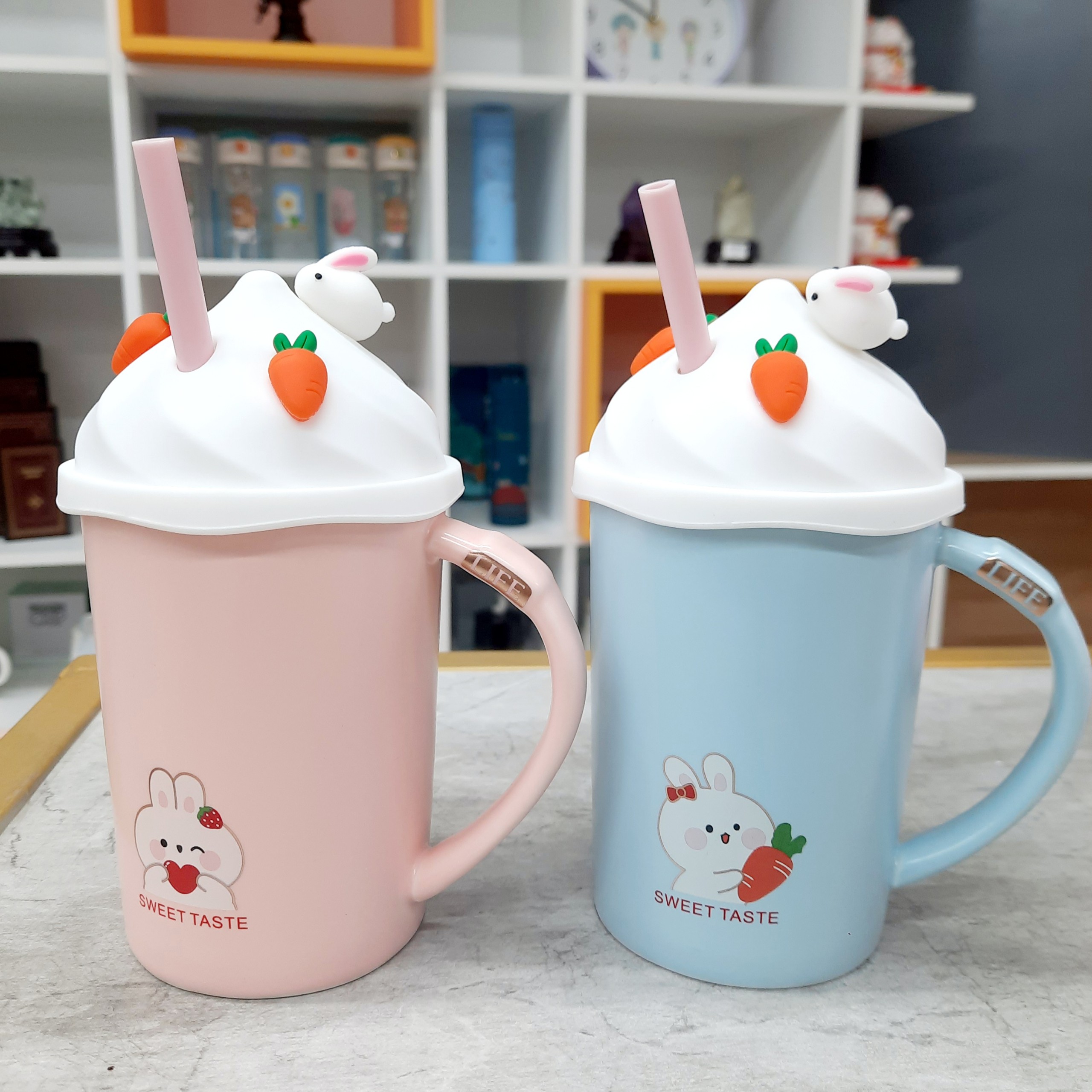 Ly sứ có nắp silicon
