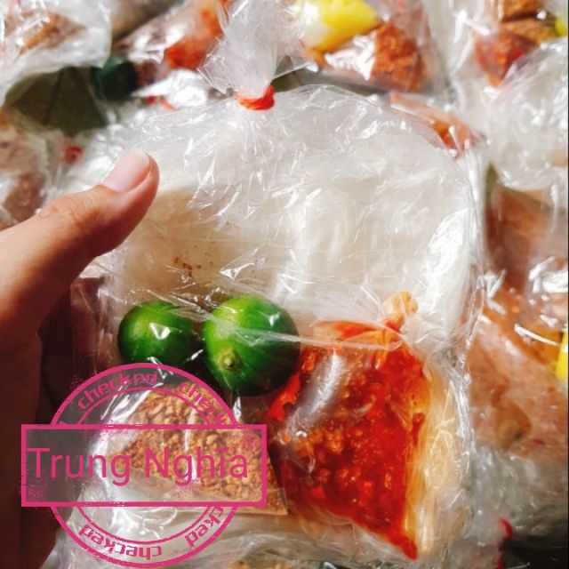 Bánh Ớt Tắc Siêu Cay. Trung nghĩa