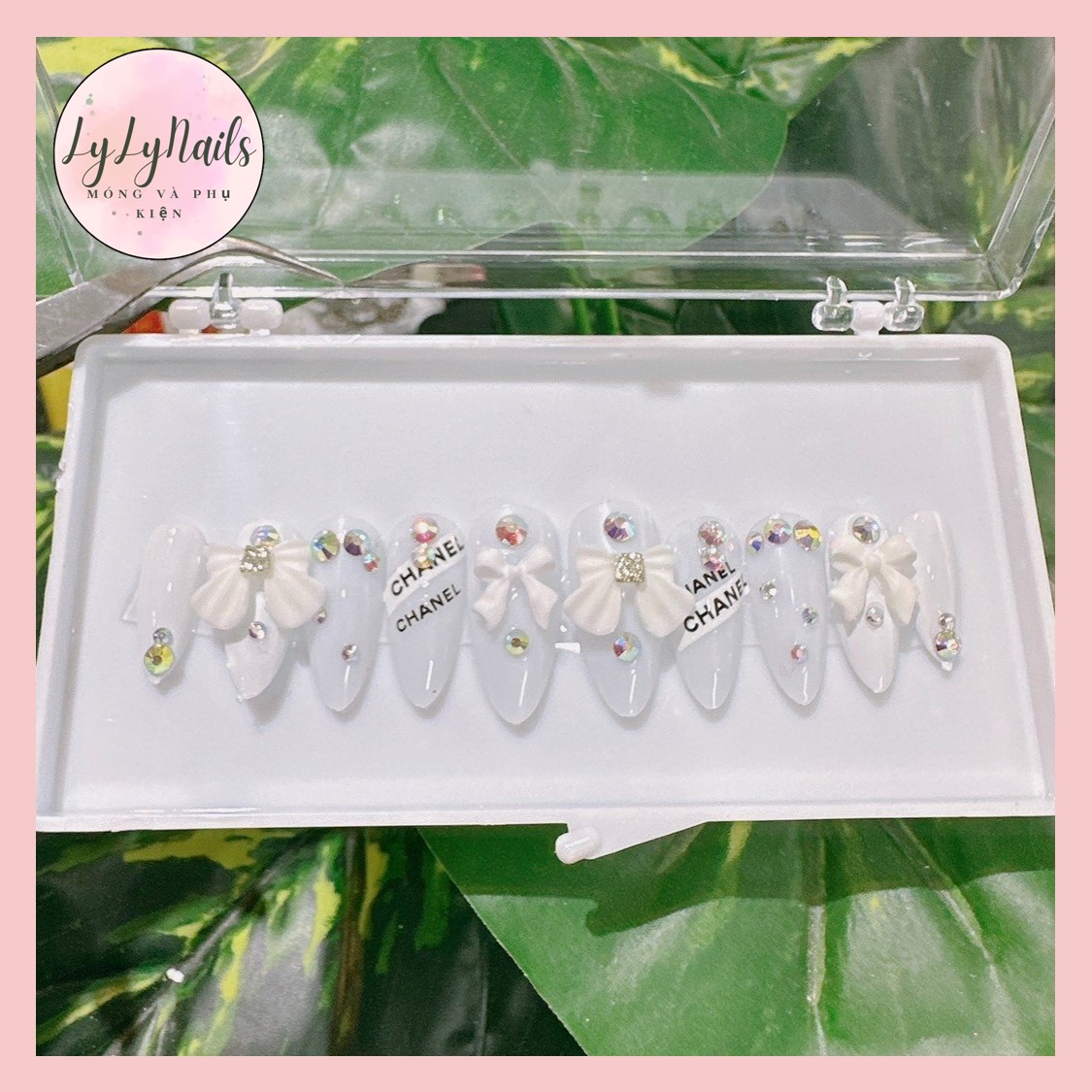 Set 24 móng giả,Nailbox thiết kế đính charm,đính đá trang nhã sang chảnh LyLy mã PP41