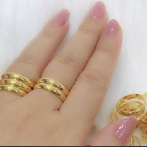 Nhẫn trơn 5 chỉ mạ vàng khắc 9999 không đen