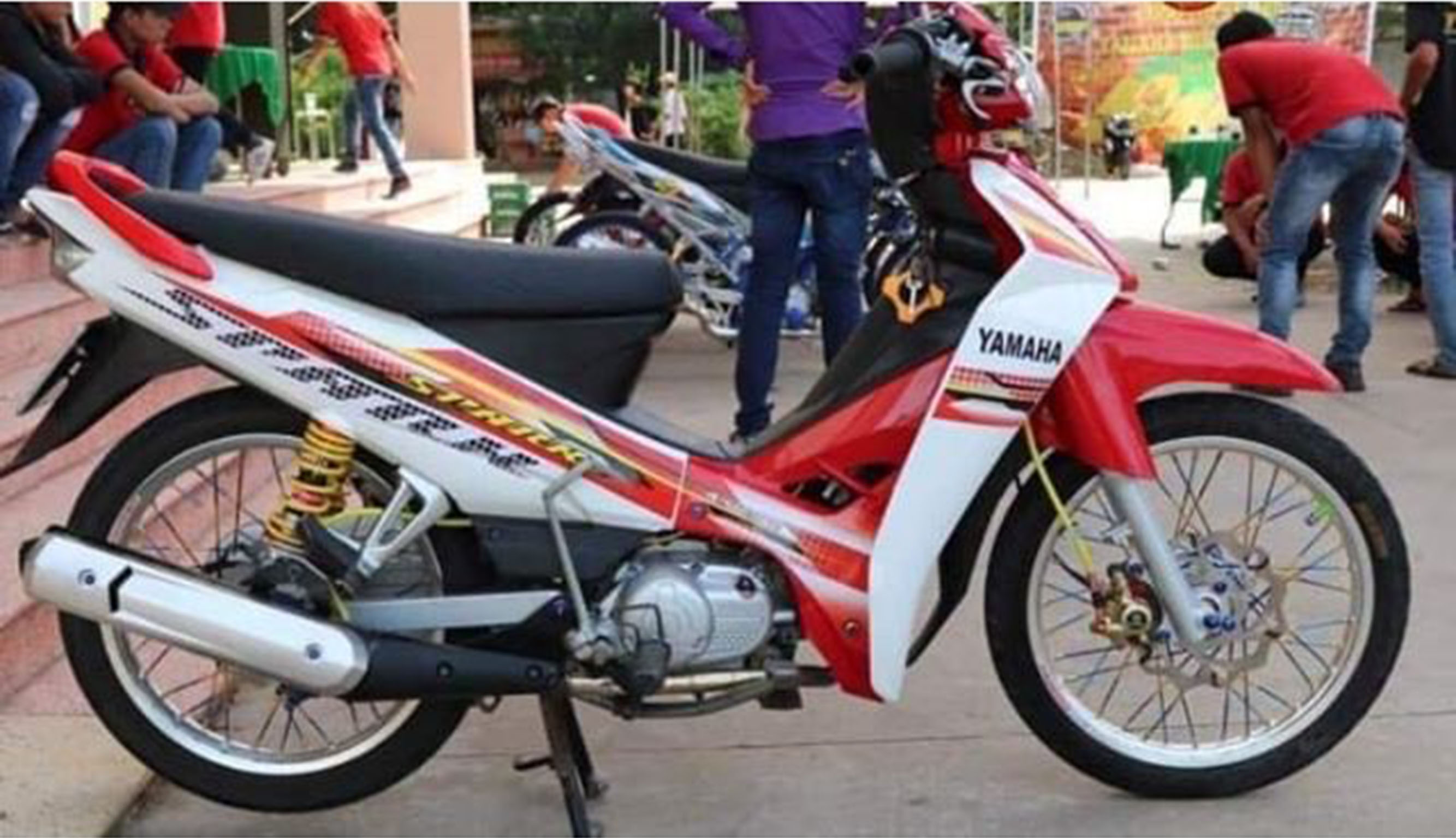 [HCM]TEM RỜI SIRIUS SPARK LƯỚI DÁN XE TRẮNG ĐỎ