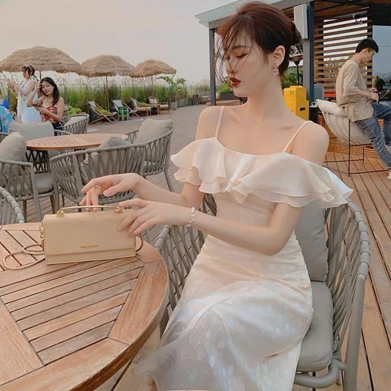 Váy trễ vai dài