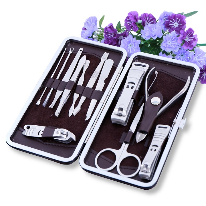 Bộ bấm móng tay 12 món tiện dụng
