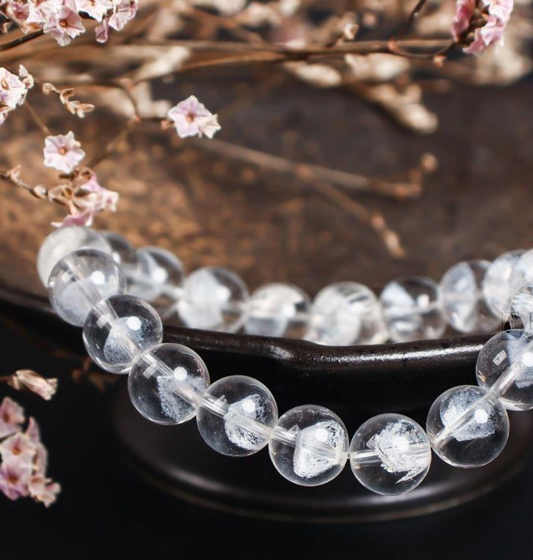 [HCM]Vòng tay ưu linh hoa tuyết trắng - Xưởng buôn đá phong thủy Huỳnh Đào