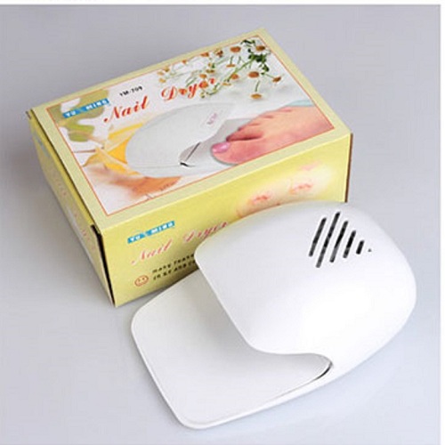 Máy sấy khô móng tay, móng chân khi sơn