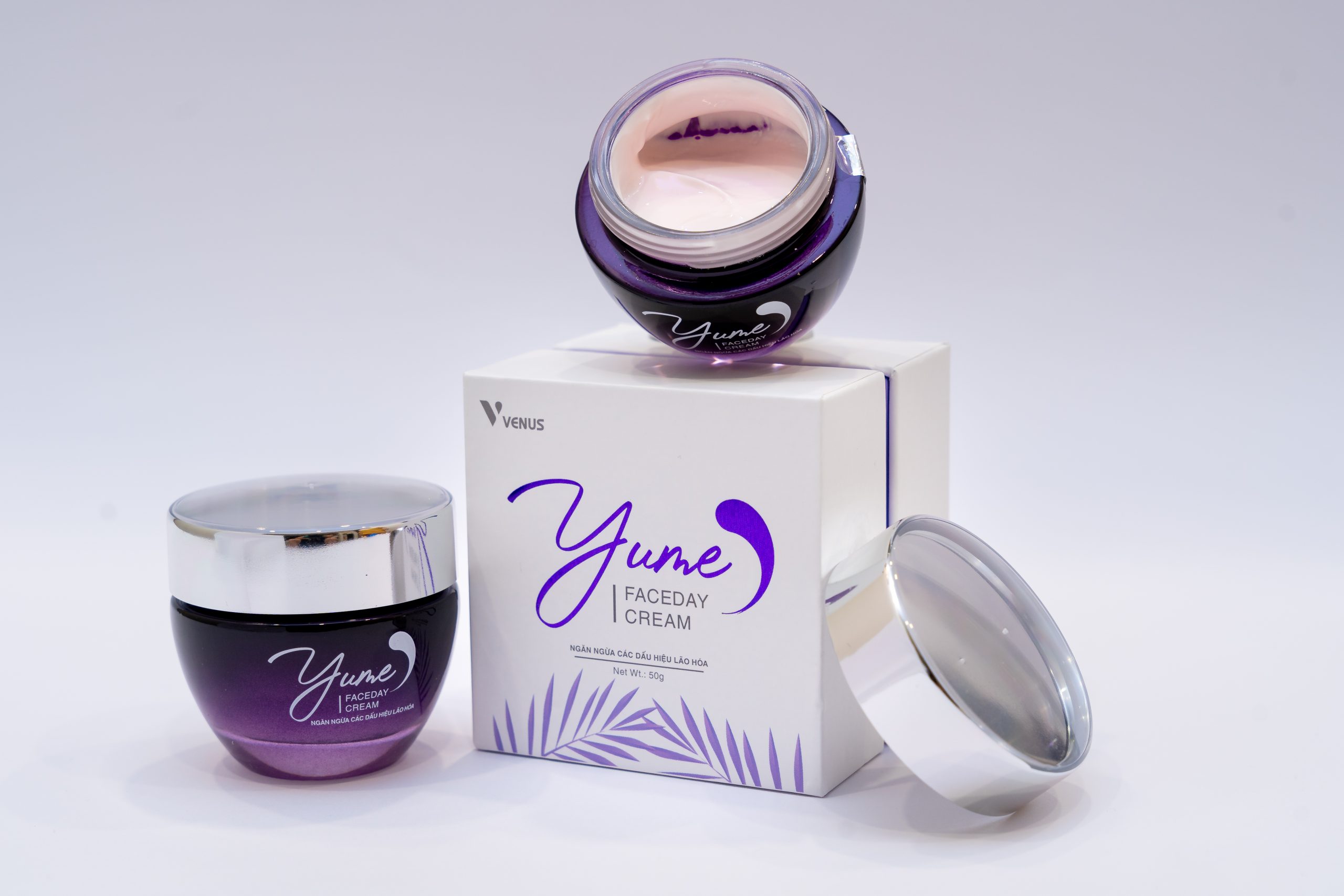 Sản phẩm kem dưỡng da Face Day Cream YUME - Giúp làm trắng sáng da, chống lão hóa da