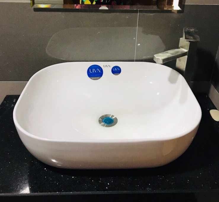 Chậu rửa mặt lavabo đặt bàn đá sứ trắng BRM-50