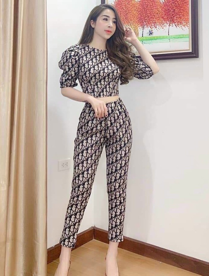 Áo tay phồng kèm quần cực xịn bộ đồ nữ họa tiết