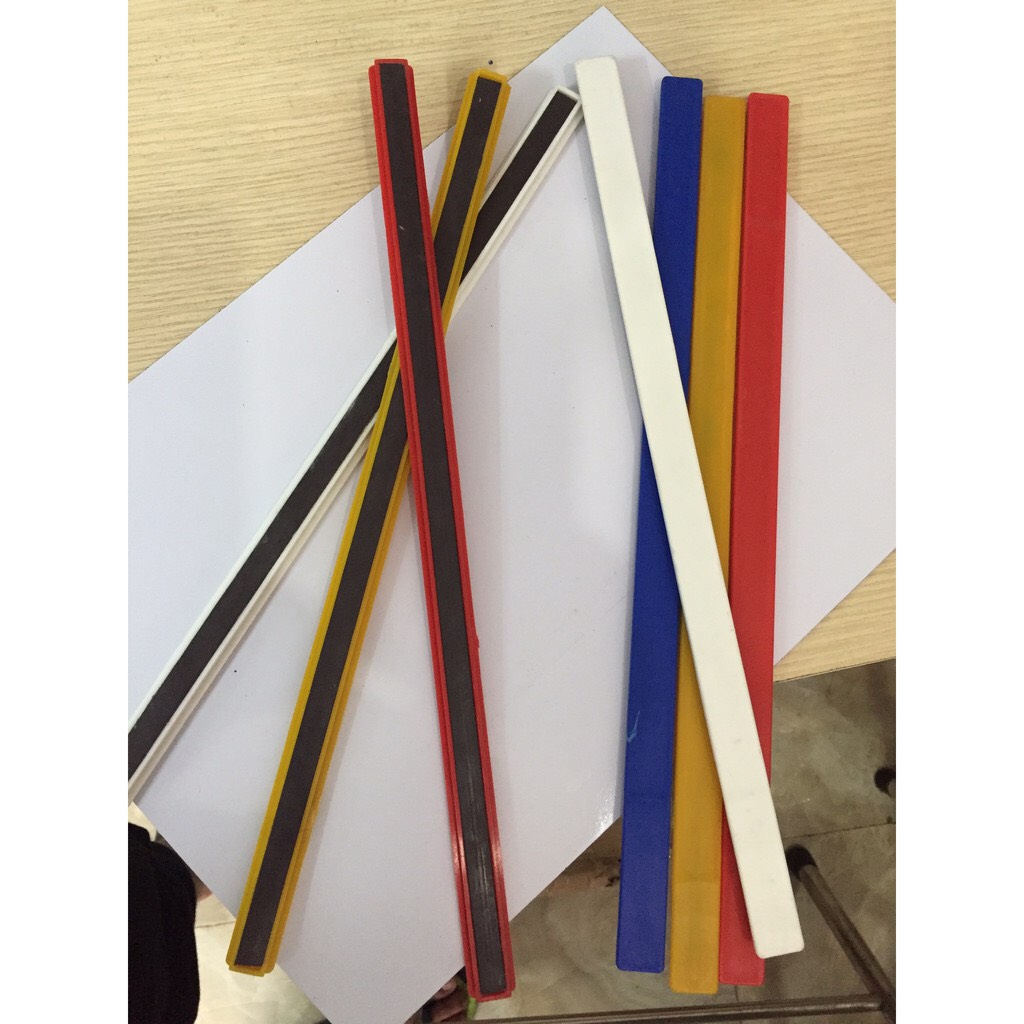 Nam châm thước chặn giấy trên bảng / Thước nam châm 30cm - 1 cây