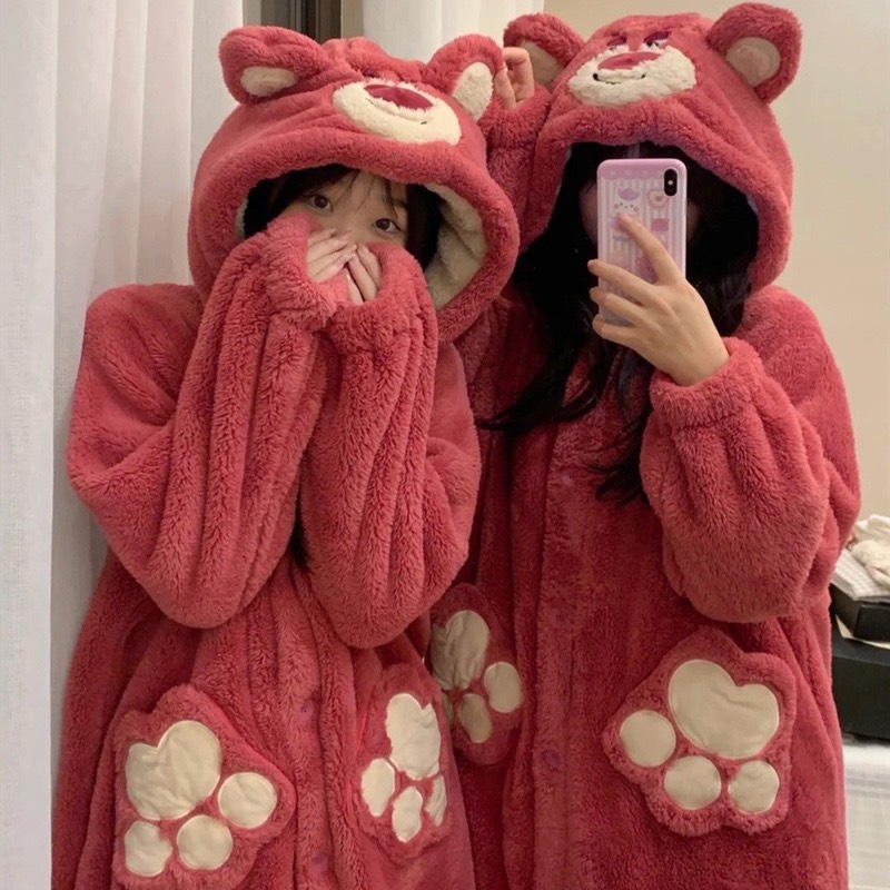 Váy ngủ lông Gấu dâu lotso mùa đông hoạt hình mềm mịn ấm áp , Bộ ngủ lông mùa đông dày dặn giữ nhiệt