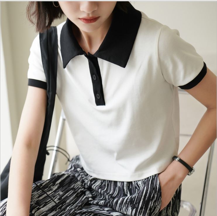 Áo thun nữ có cổ phối màu đen trắng