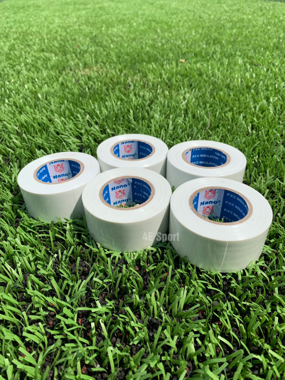 [HCM]Băng keo thể thao nano cuộn 3cm chuyên dụng trong bóng đá chống trật khớp hổ trợ vận động cường độ cao