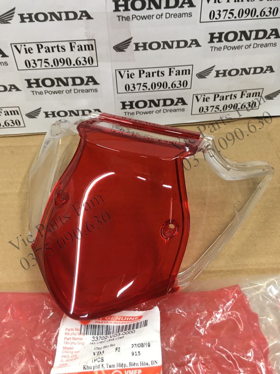 Chụp đèn sau xe ez sym din mới 100%