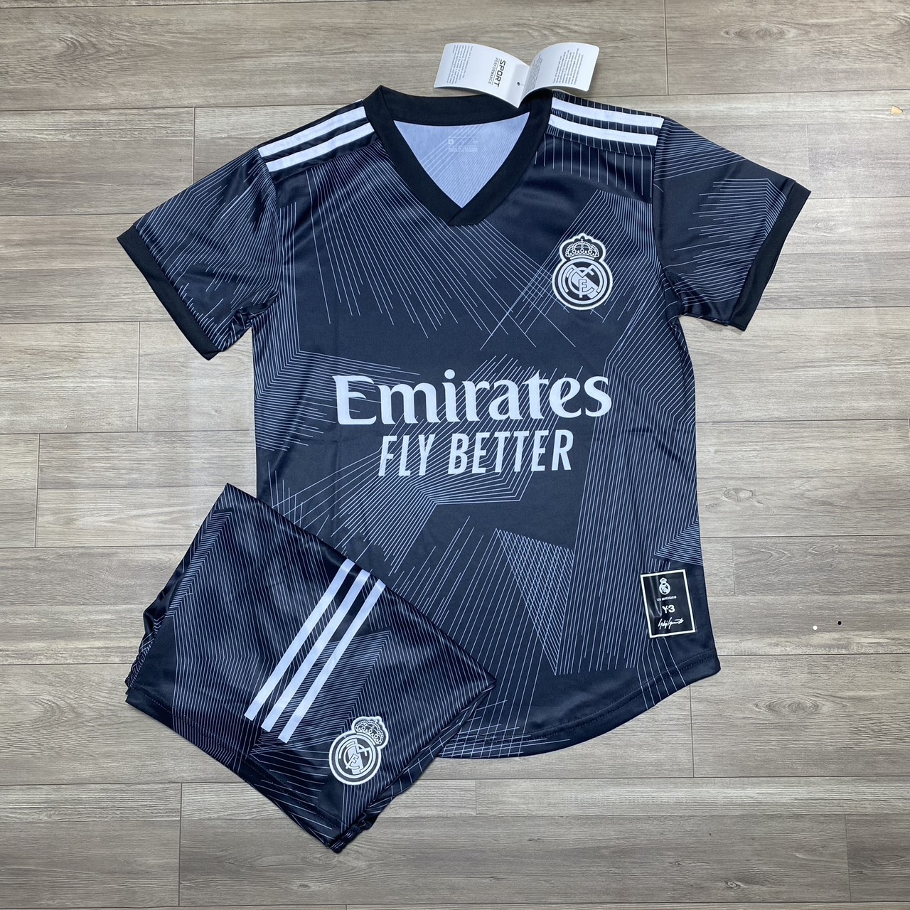 Bộ quần áo đá bóng clb real đen 22/23 - hàng thun thái - logo thêu