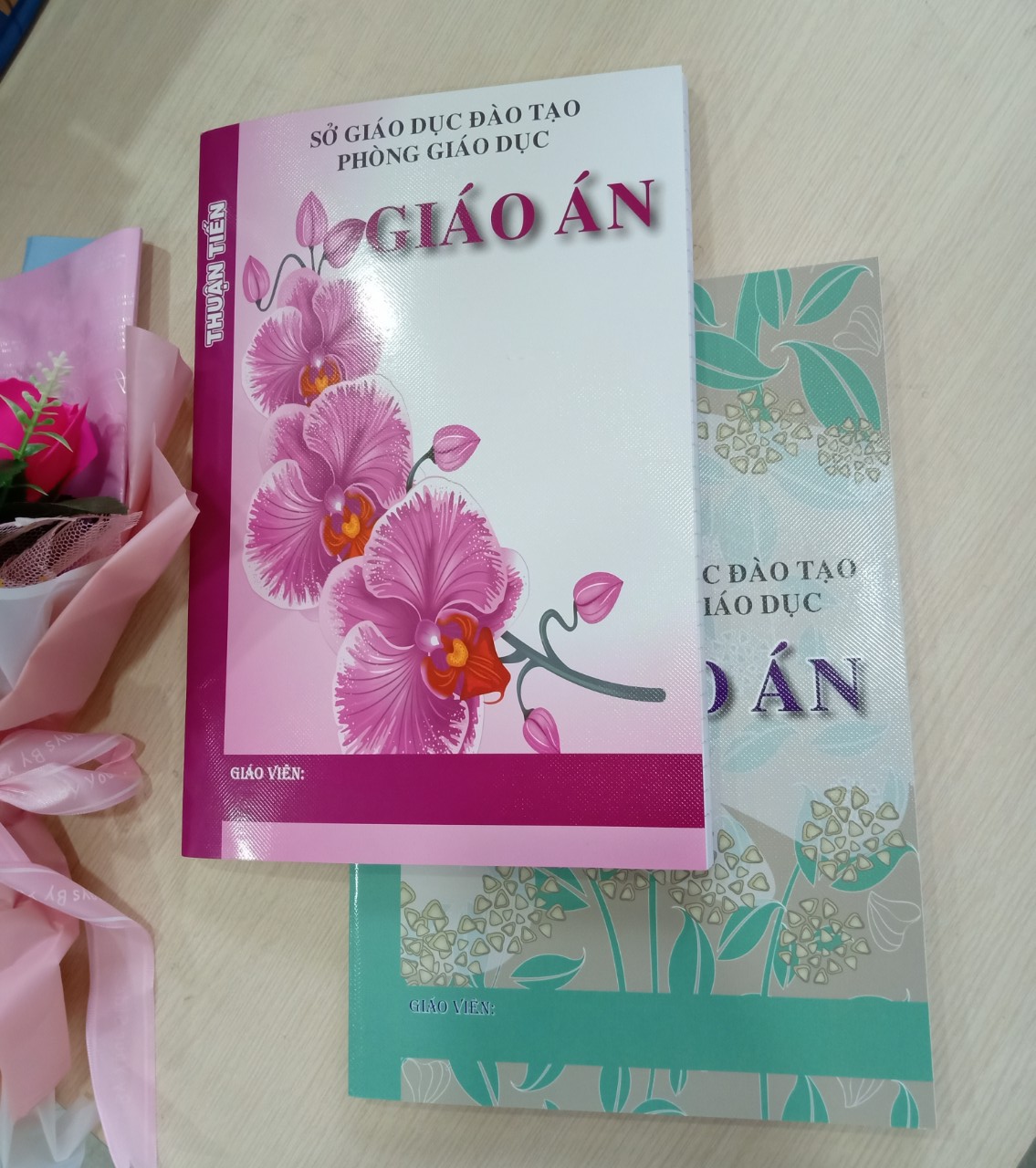 Combo 2 quyển Tập Thuận Tiến giáo án 200 trang - kẻ ngang