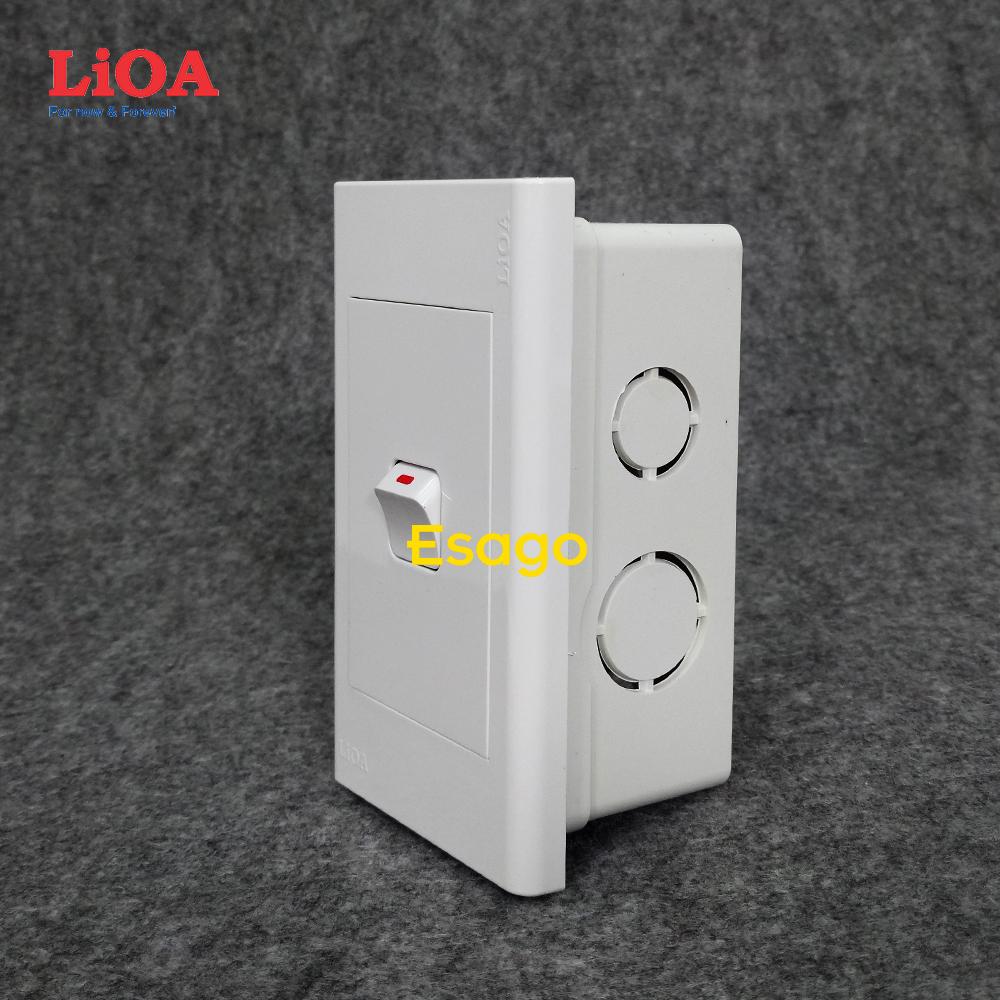 Combo 1 công tắc điện 1 chiều + mặt lỗ vuông LiOA - Lắp âm tường