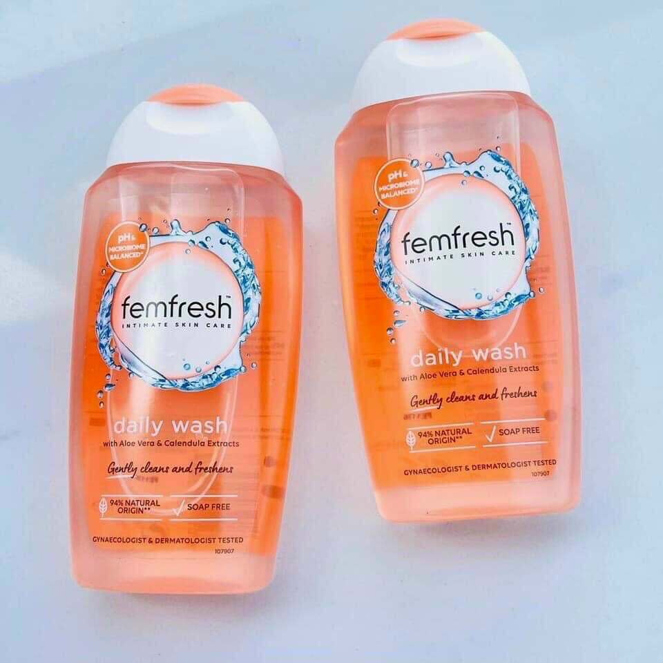 Dung dịch vệ sinh phụ nữ Femfresh Daily Intimate Wash 250ml