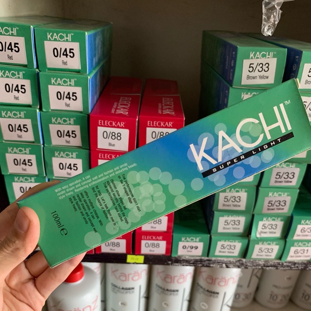 Khám phá ngay hương vị mới cùng thuốc nhuộm tóc Kachi! Với công thức độc đáo, Kachi sẽ mang đến cho bạn mái tóc mượt mà và bóng bẩy như mơ. Chỉ cần một lần thử, bạn sẽ không thể rời mắt khỏi mái tóc thật đẹp và ấn tượng của mình. Hãy xem ngay hình ảnh sản phẩm để khám phá sự khác biệt mà Kachi mang lại cho bạn nhé!