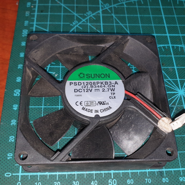 Quạt không chổi than (brushless DC), kích thước 80x80x20mm, điện áp 12V/0.3A