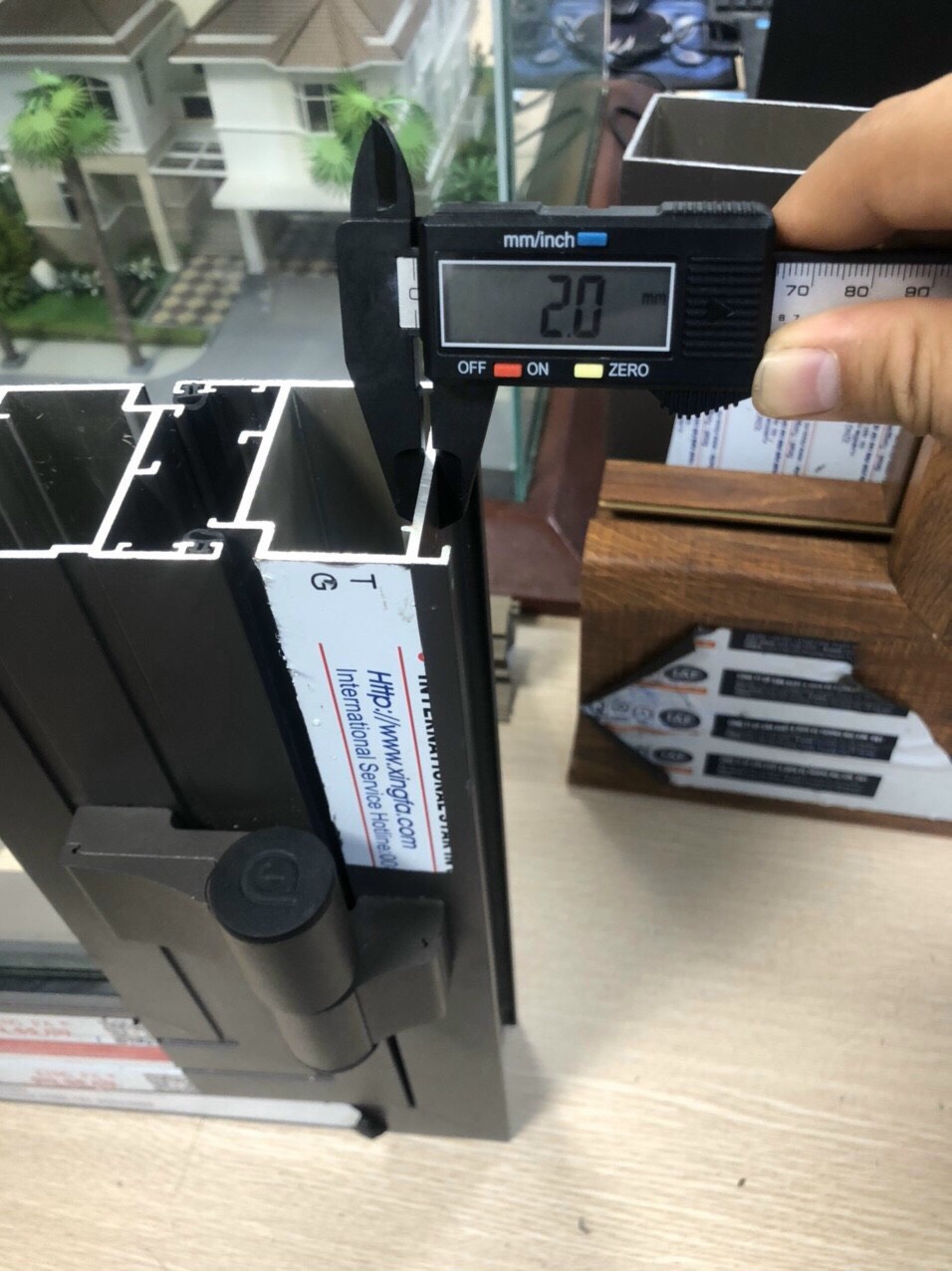 Thước Kẹp Điện Tử Đo Đường Kính Sợi Nhựa Carbon Syntek 150mm, thước kẹp đo chân mày