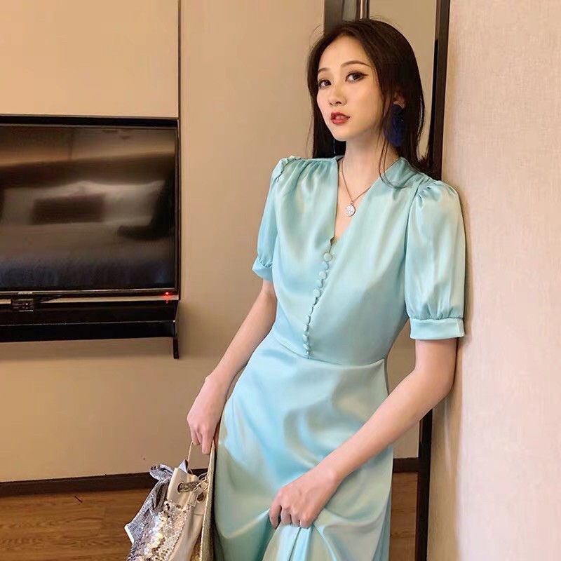 Đầm lụa cổ v phối cúc bọc b-a-m store